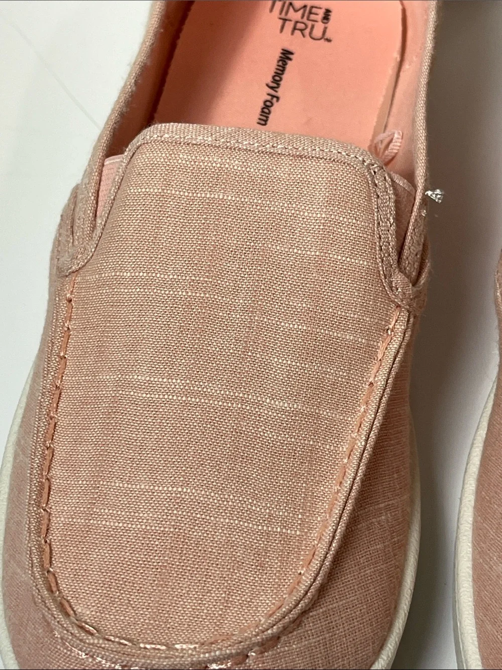 NWT Moc Toe Surf Shoe Light Pink Size 9.5